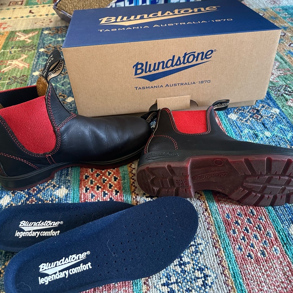 Blundstone Black and Red Boots Durable Stylish Footwear